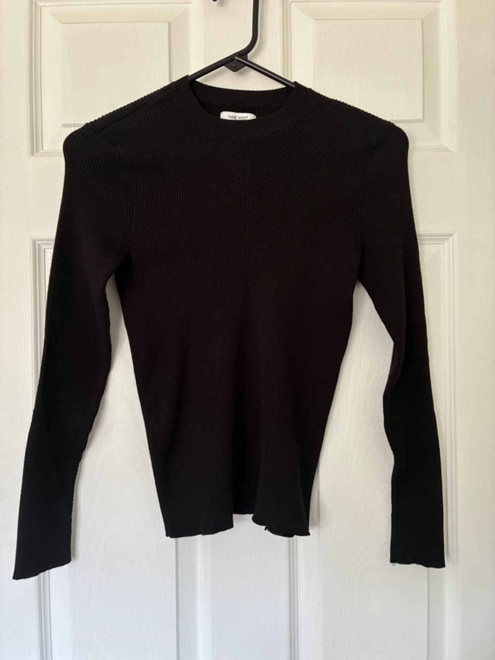 Slim Ribbed Long-Sleeve Crewneck Top - Black Nine West size medium